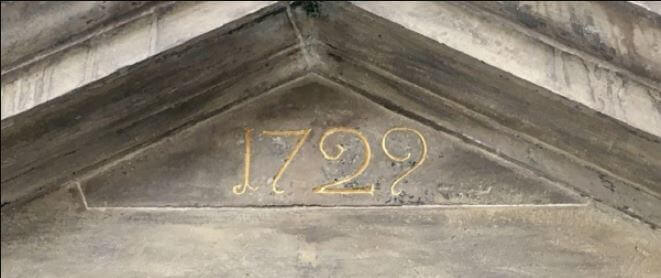 1722 - Victoria Street Number Edinburgh