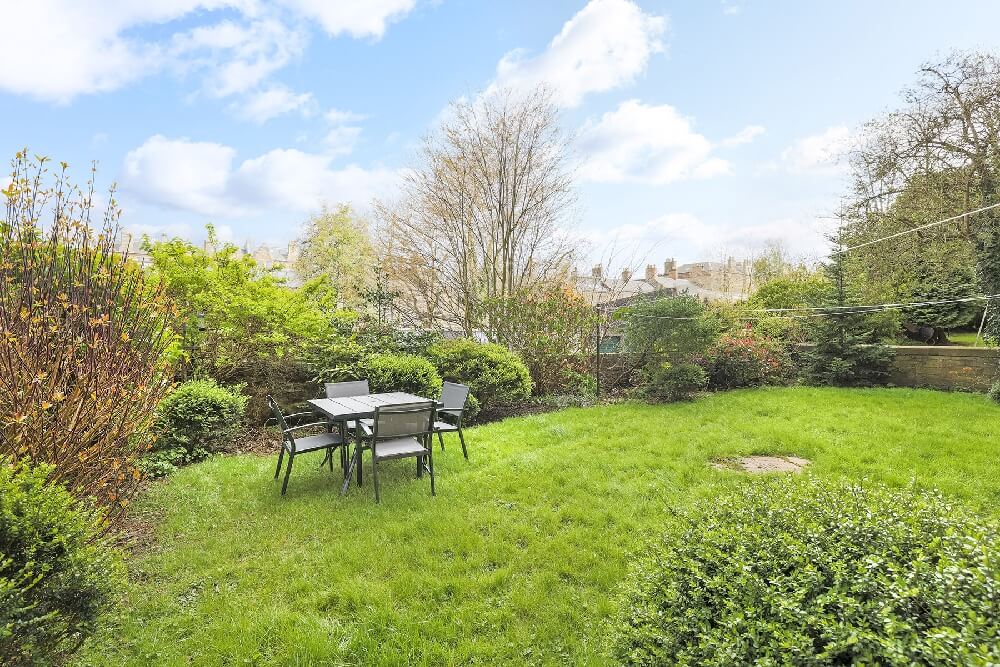 Edinburgh Self-catering with garden