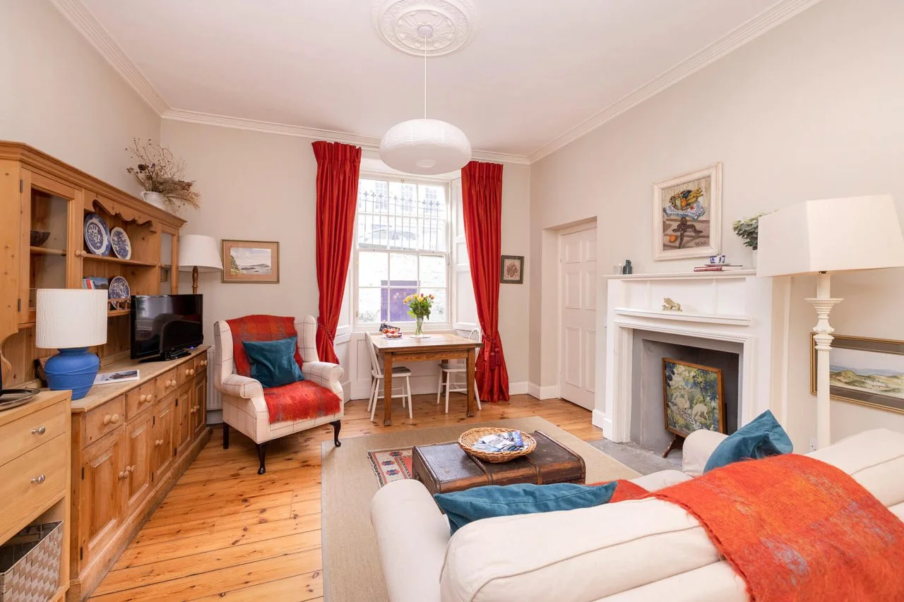 Dundas Apartment - Comfortable 1 bedroom apartment for holiday lets in Edinburgh New Town