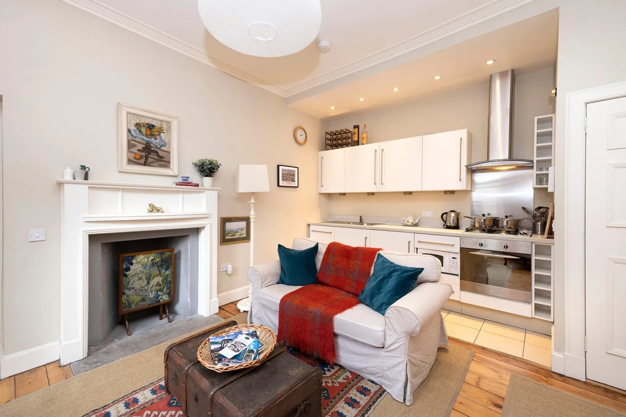 Edinburgh Holiday Lets and Airbnb in Edinburgh City Centre