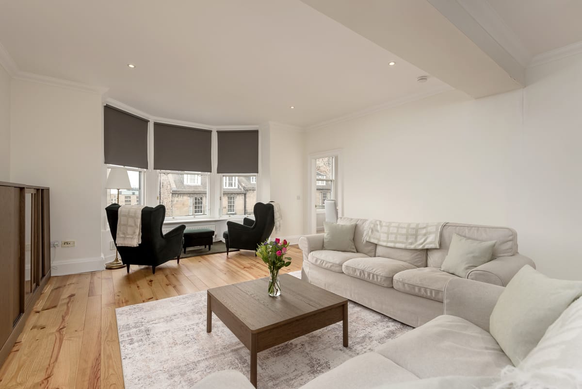 Spacious Edinburgh Self-catering Airbnb on Dublin Street